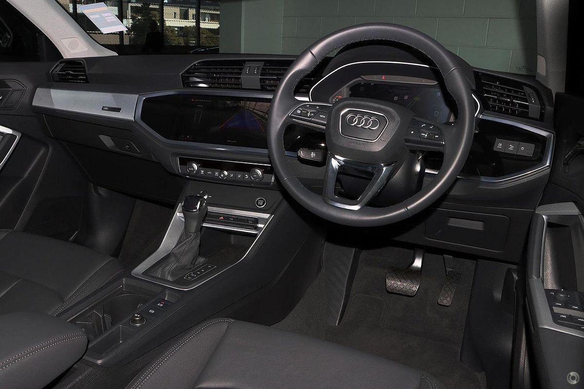 2024 Audi Q3 35 TFSI F3