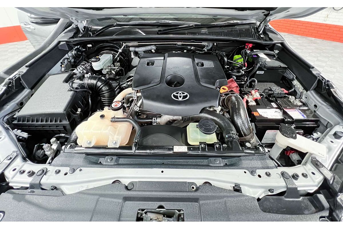 2020 Toyota Hilux SR5 GUN126R 4X4
