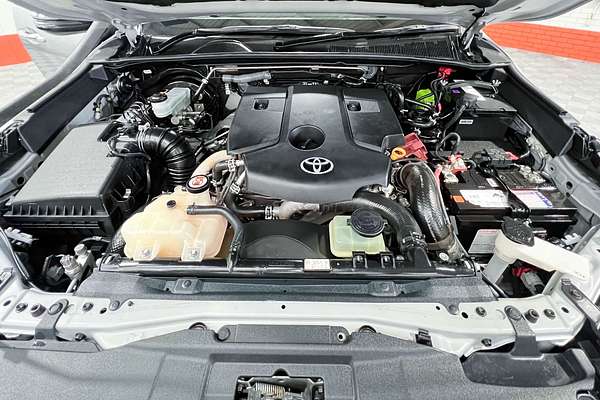2020 Toyota Hilux SR5 GUN126R 4X4