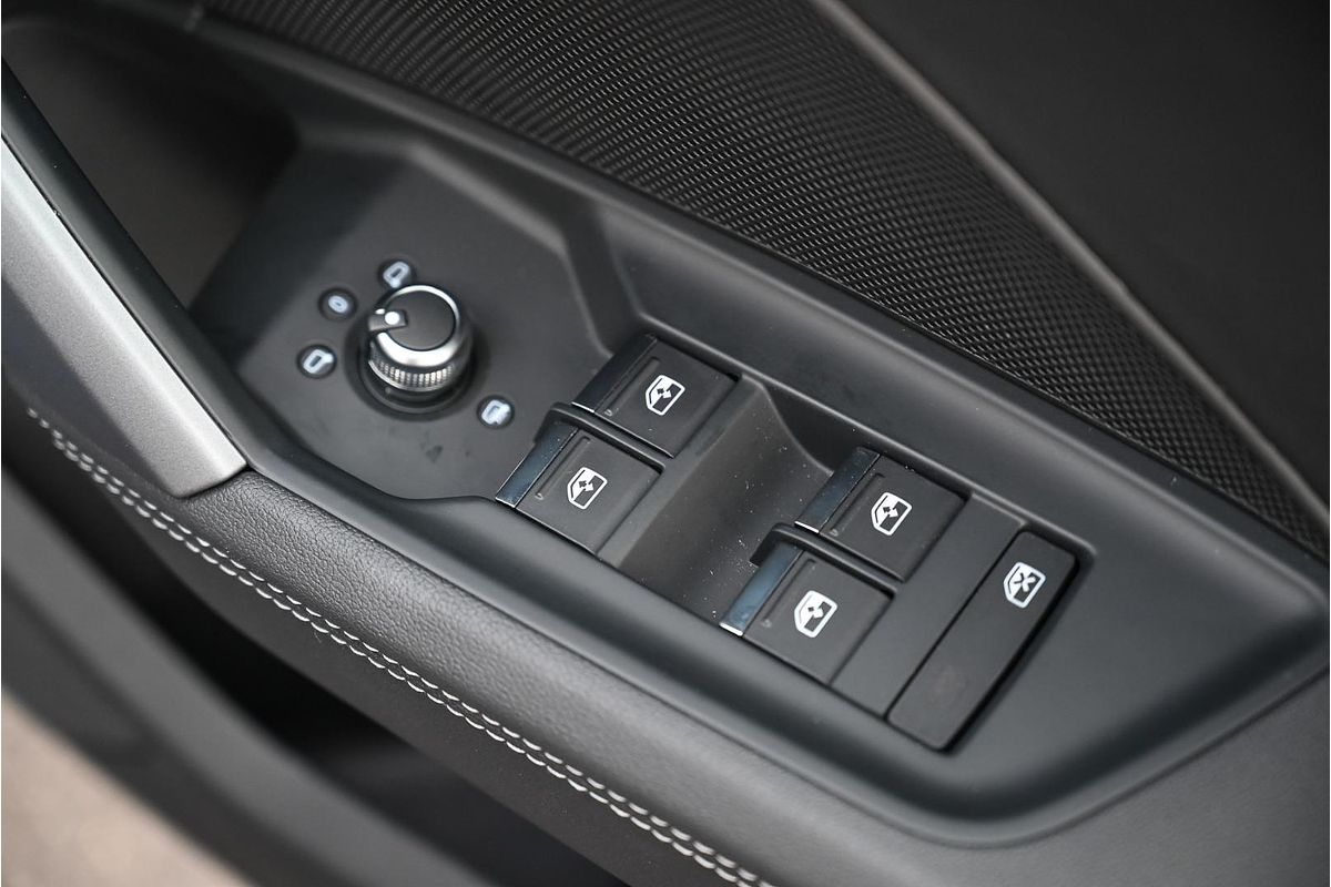 2024 Audi A3 35 TFSI S line GY