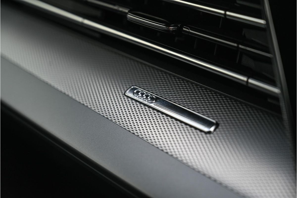 2024 Audi A3 35 TFSI S line GY