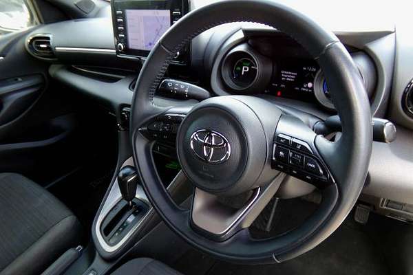 2020 Toyota Yaris SX Hybrid MXPH10R