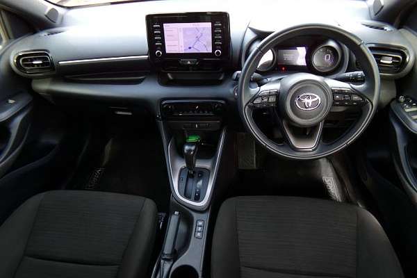 2020 Toyota Yaris SX Hybrid MXPH10R