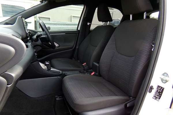 2020 Toyota Yaris SX Hybrid MXPH10R
