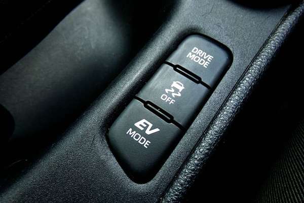 2020 Toyota Yaris SX Hybrid MXPH10R