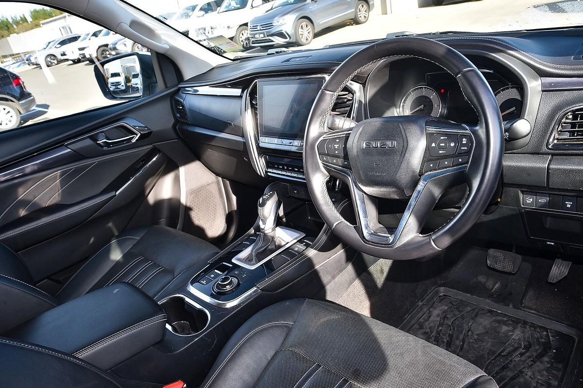 2023 Isuzu MU-X LS-T