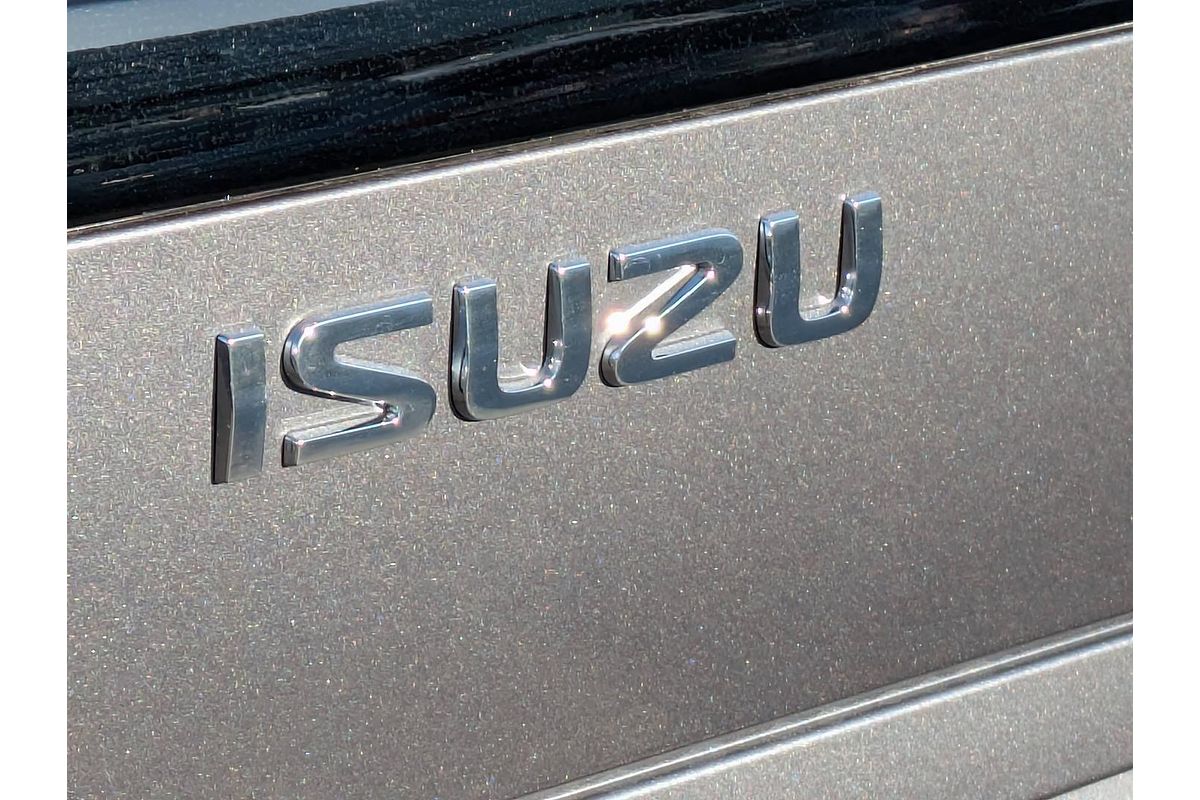 2025 Isuzu MU-X LS-M