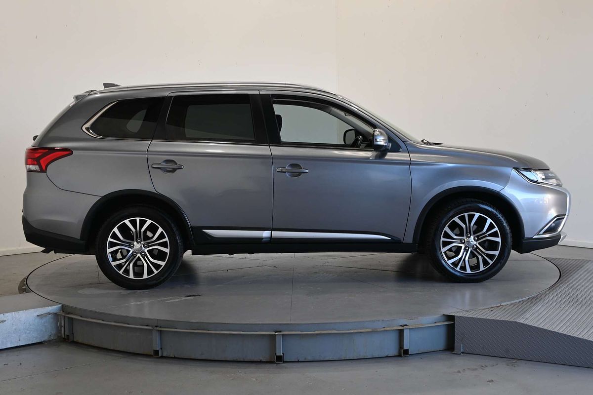 2017 Mitsubishi Outlander LS Safety Pack ZK