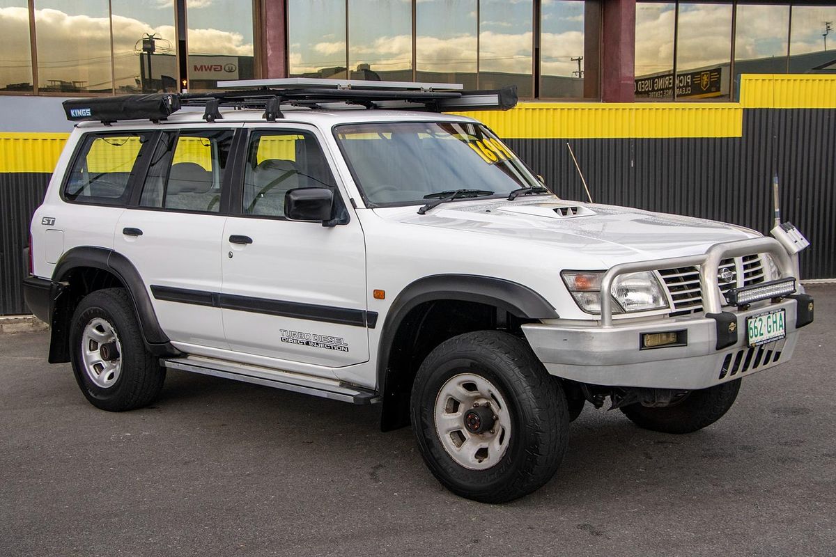 2001 Nissan Patrol ST GU II