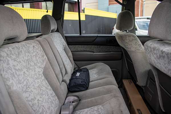 2001 Nissan Patrol ST GU II