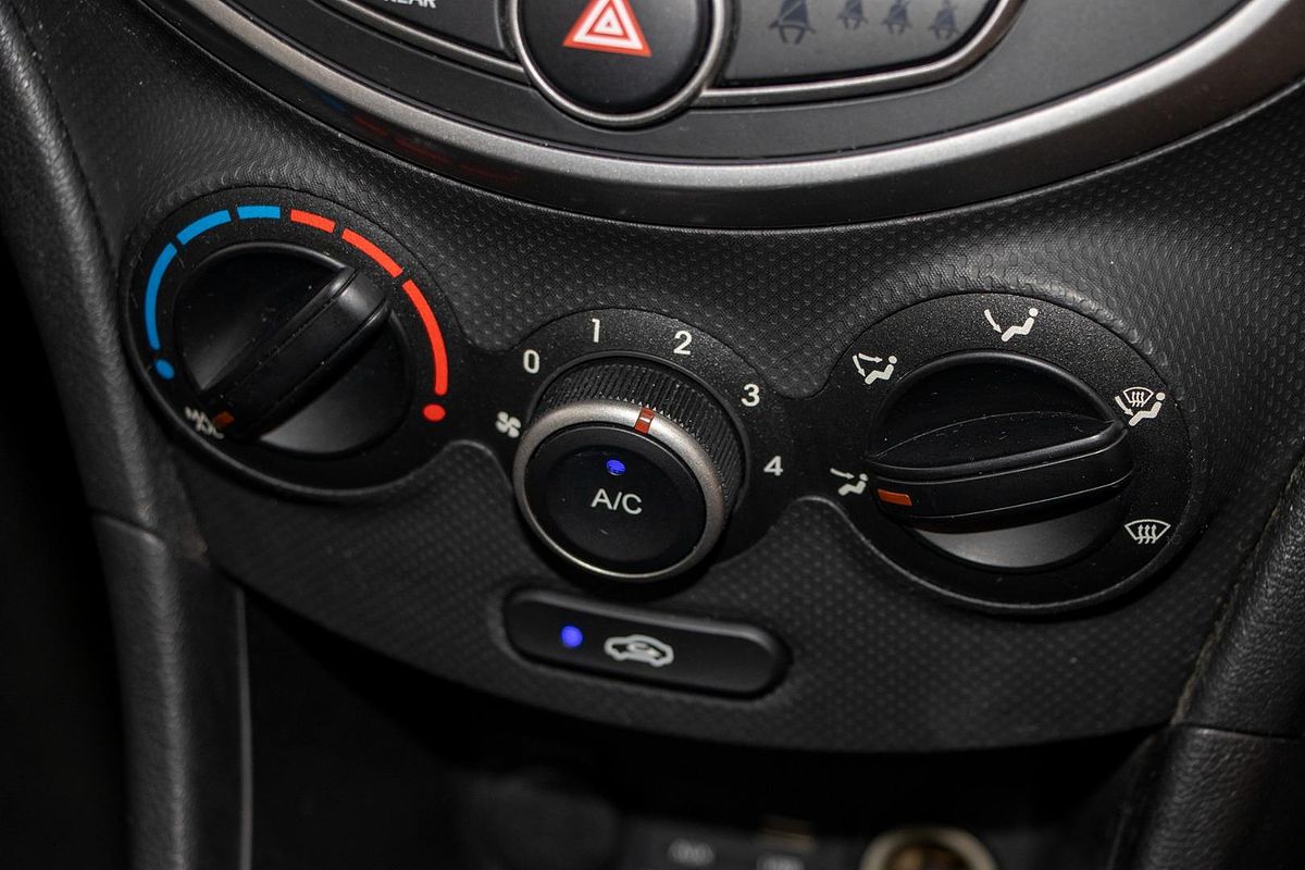 2016 Hyundai Accent Active RB4