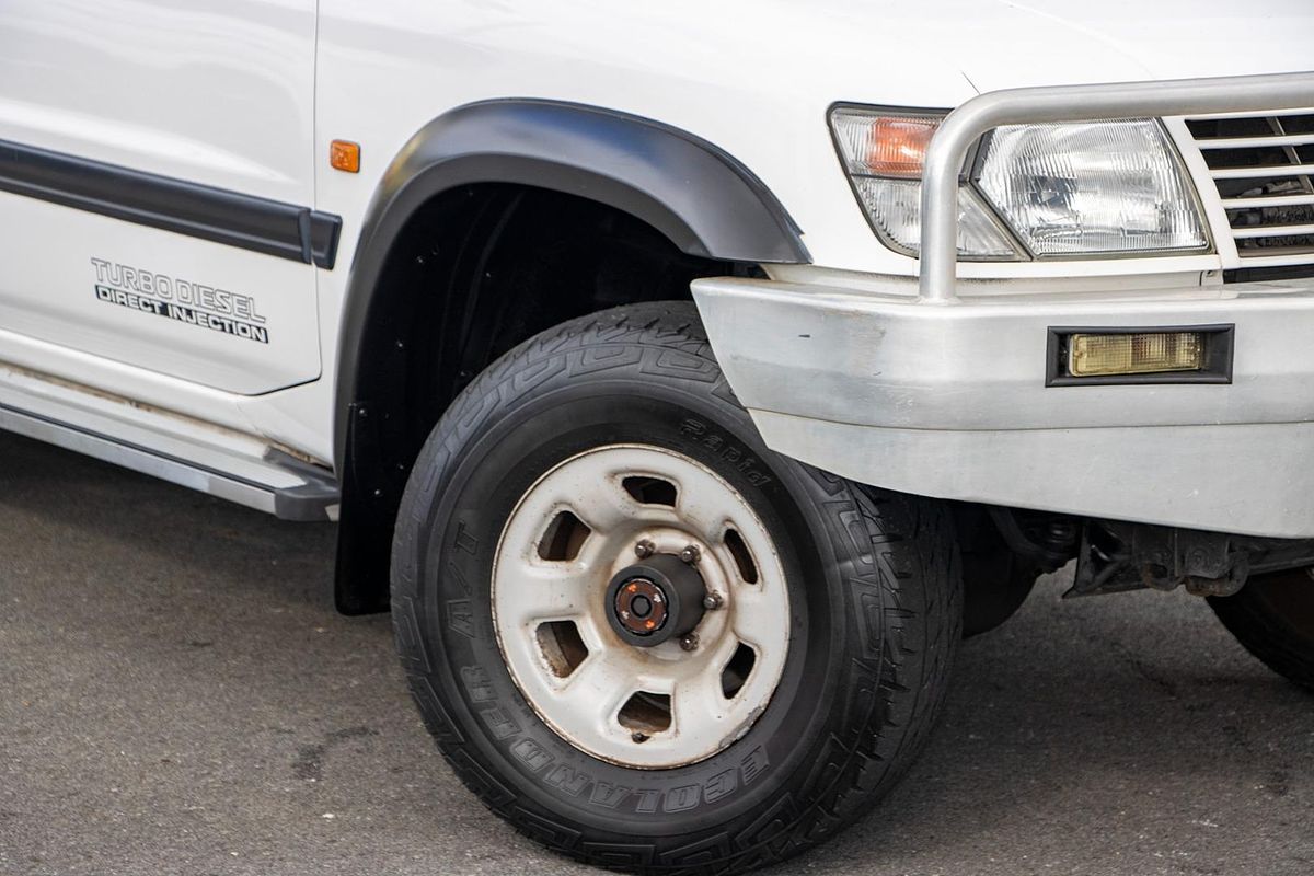 2001 Nissan Patrol ST GU II
