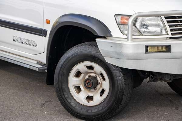 2001 Nissan Patrol ST GU II