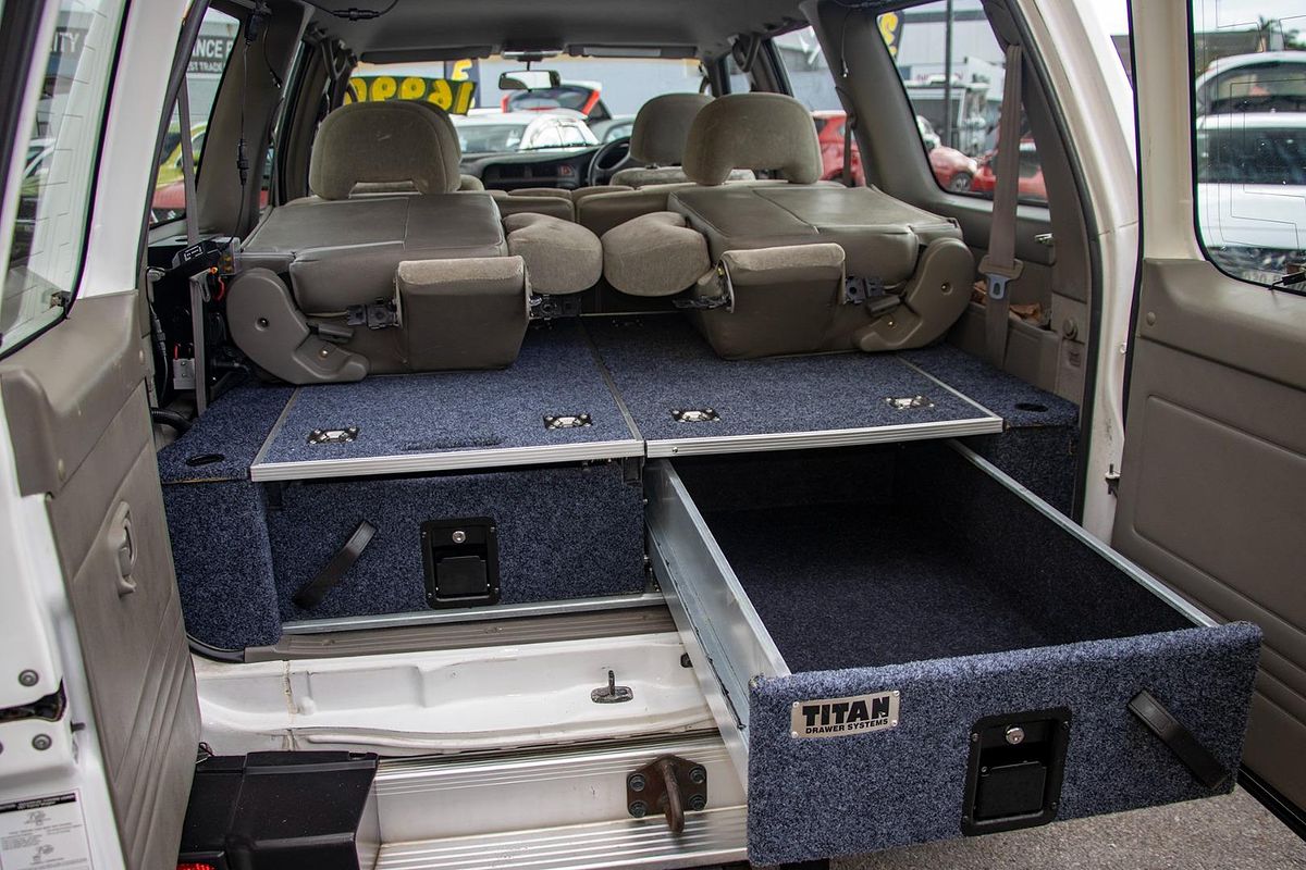 2001 Nissan Patrol ST GU II