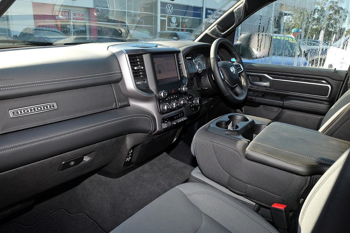 2025 Volkswagen Caddy TDI320 Life 5 LWB