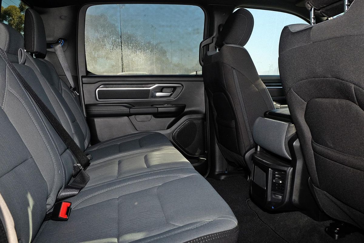 2025 Volkswagen Caddy TDI320 Life 5 LWB