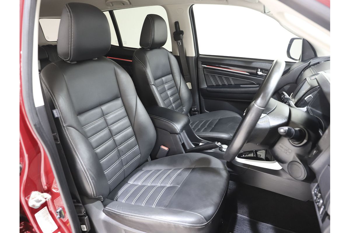 2021 Isuzu MU-X LS-T