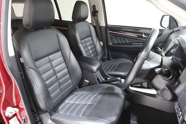 2021 Isuzu MU-X LS-T
