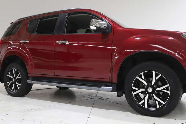 2021 Isuzu MU-X LS-T