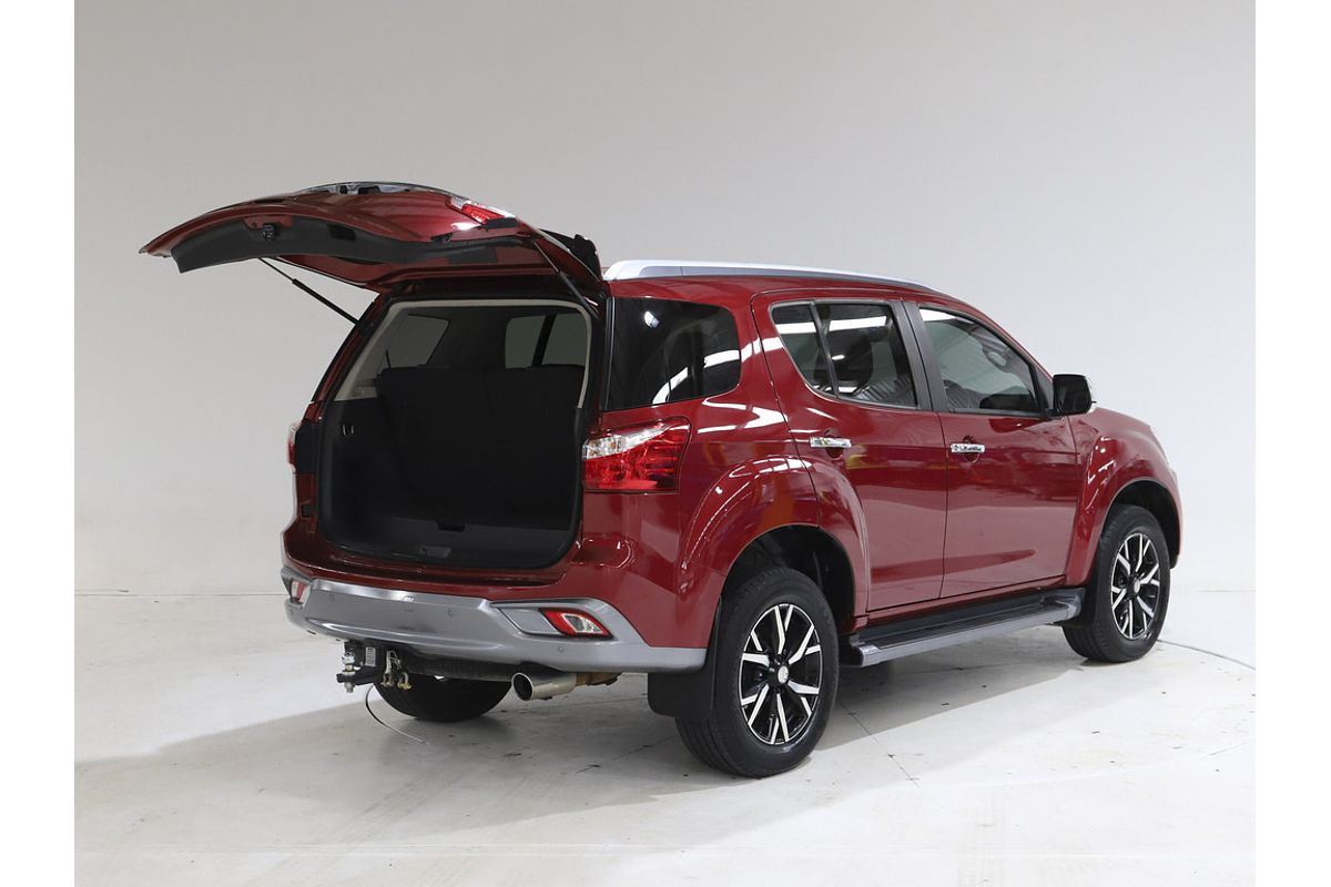 2021 Isuzu MU-X LS-T