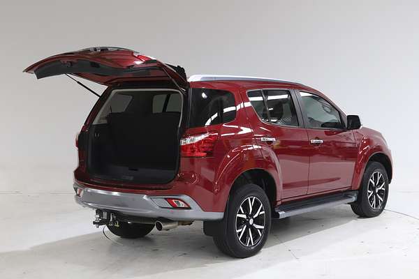 2021 Isuzu MU-X LS-T