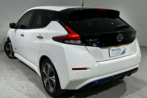 2019 Nissan LEAF  ZE1