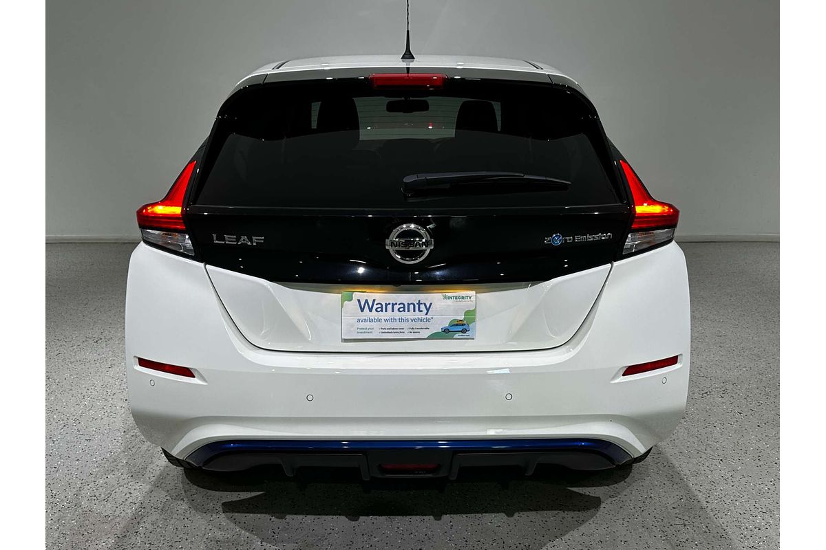 2019 Nissan LEAF  ZE1