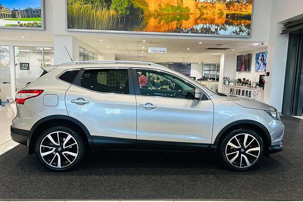 2016 Nissan QASHQAI Ti J11