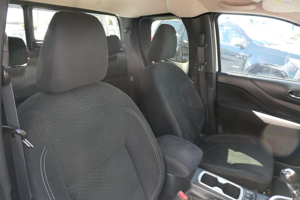 2016 Nissan Navara RX D23 Rear Wheel Drive