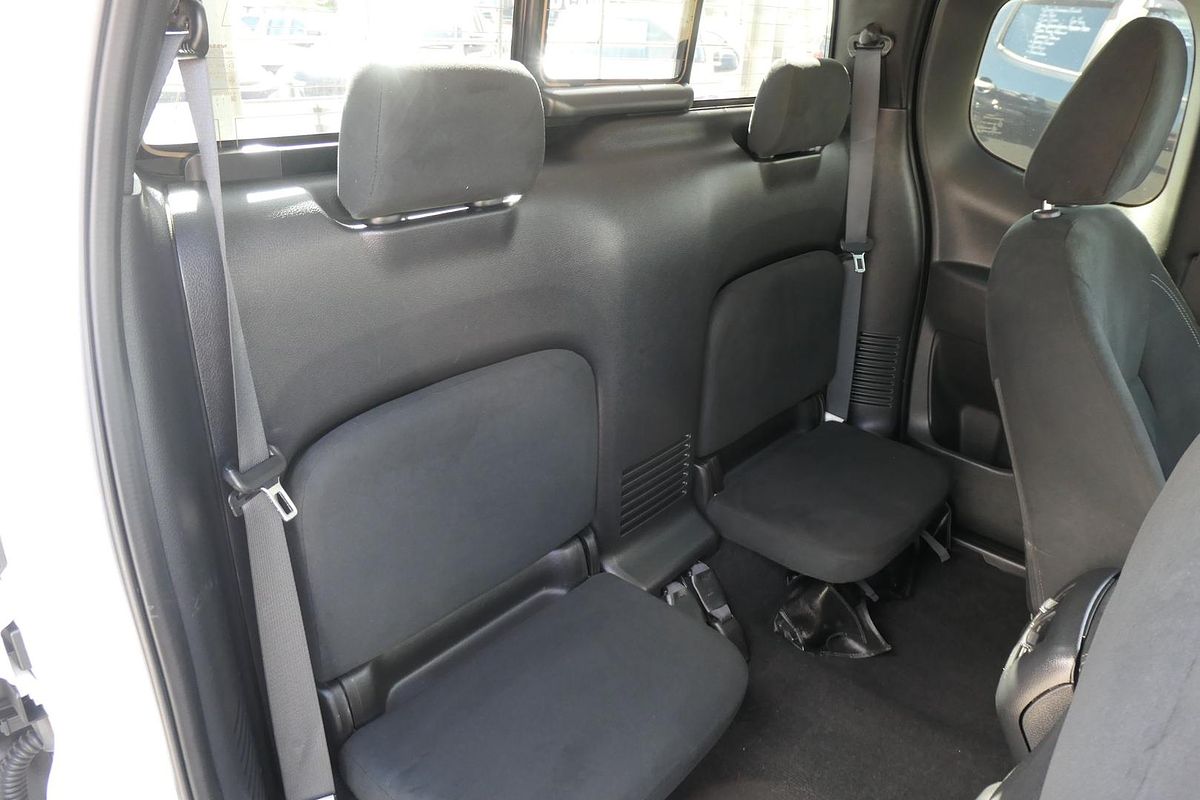 2016 Nissan Navara RX D23 Rear Wheel Drive