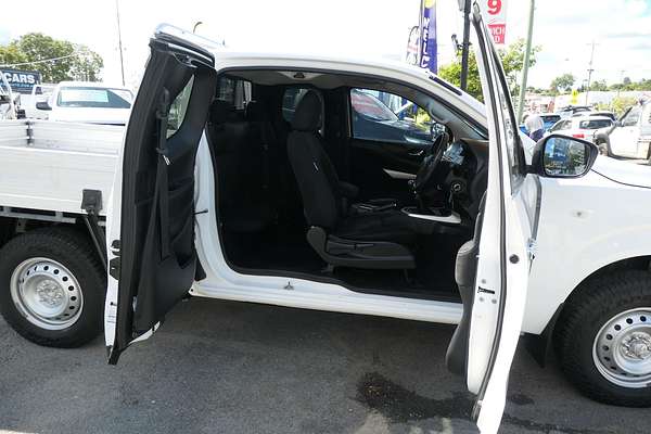 2016 Nissan Navara RX D23 Rear Wheel Drive