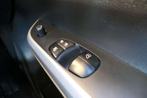 2016 Nissan Navara RX D23 Rear Wheel Drive