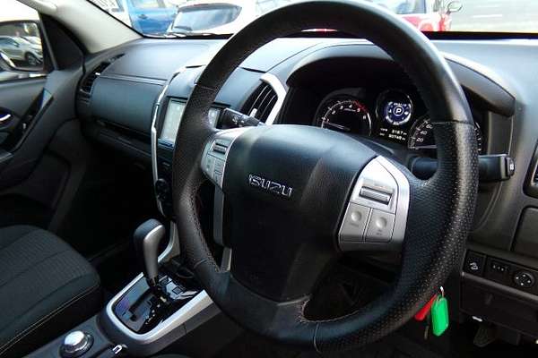 2020 Isuzu MU-X LS-M