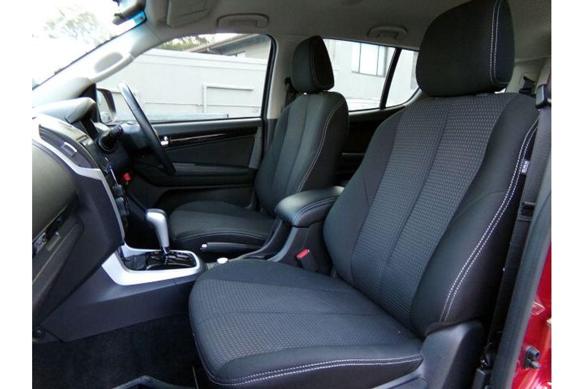 2020 Isuzu MU-X LS-M