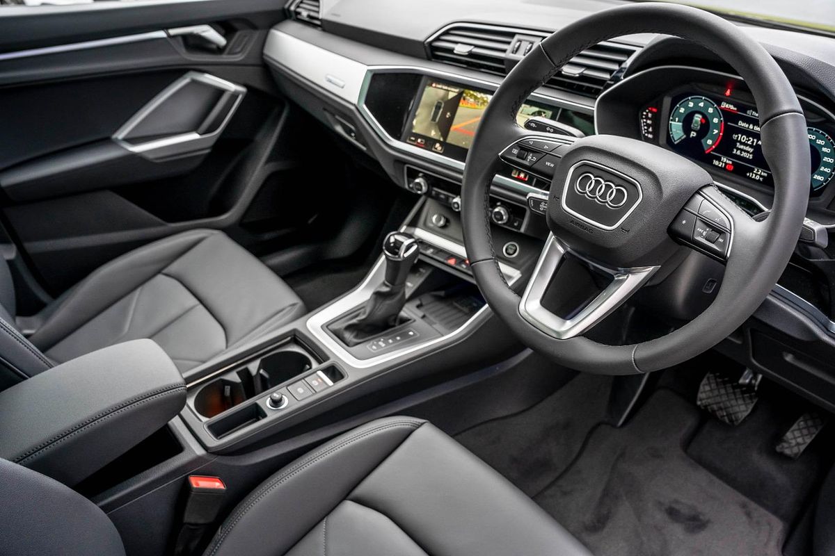 2025 Audi Q3 35 TFSI F3