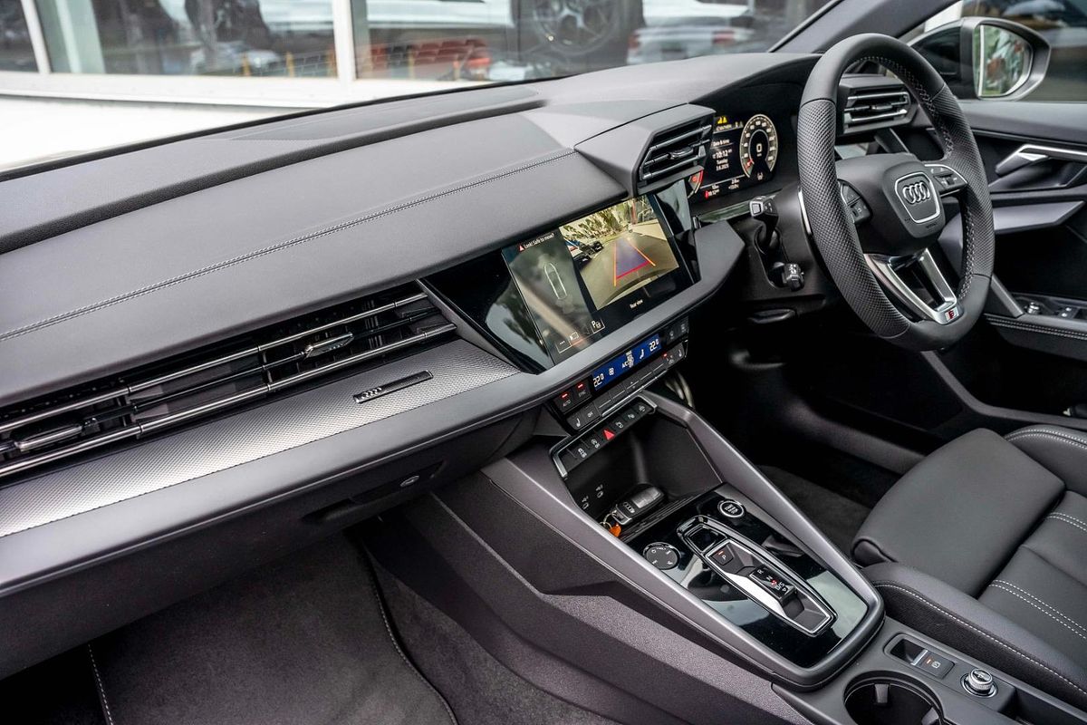 2025 Audi A3 35 TFSI S line GY