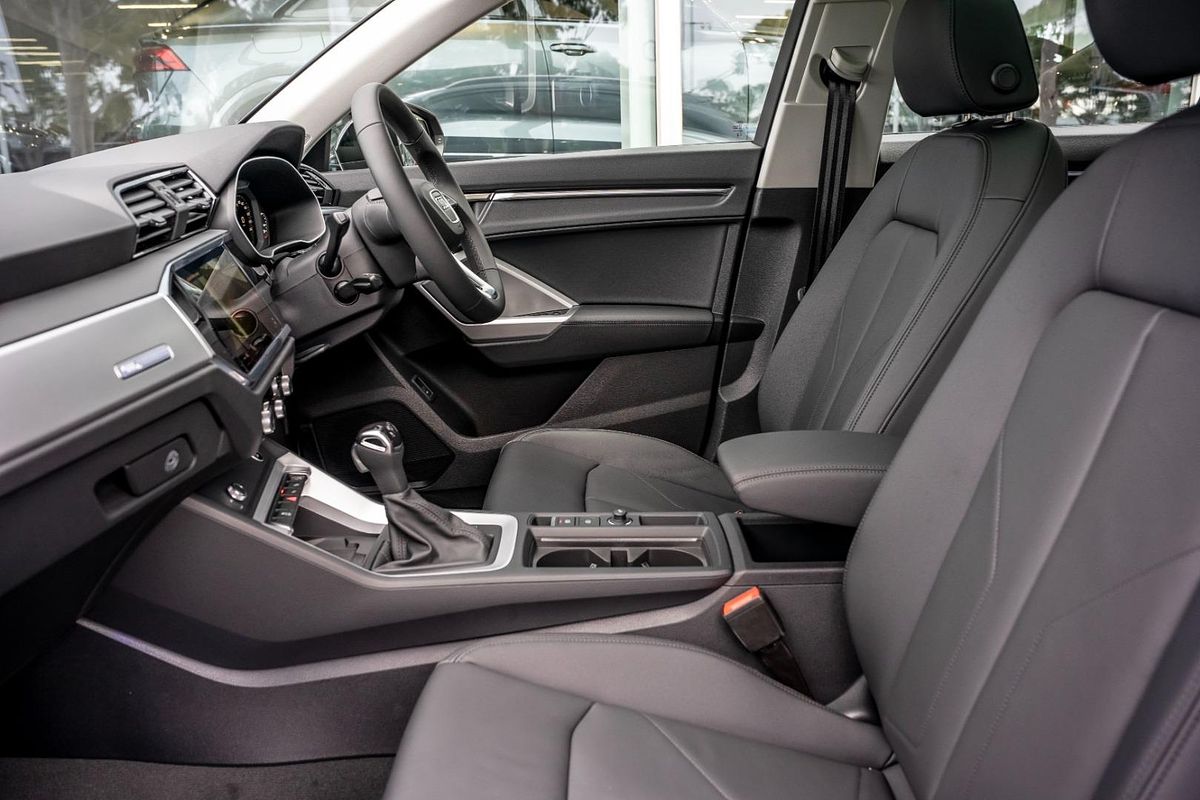 2025 Audi Q3 35 TFSI F3