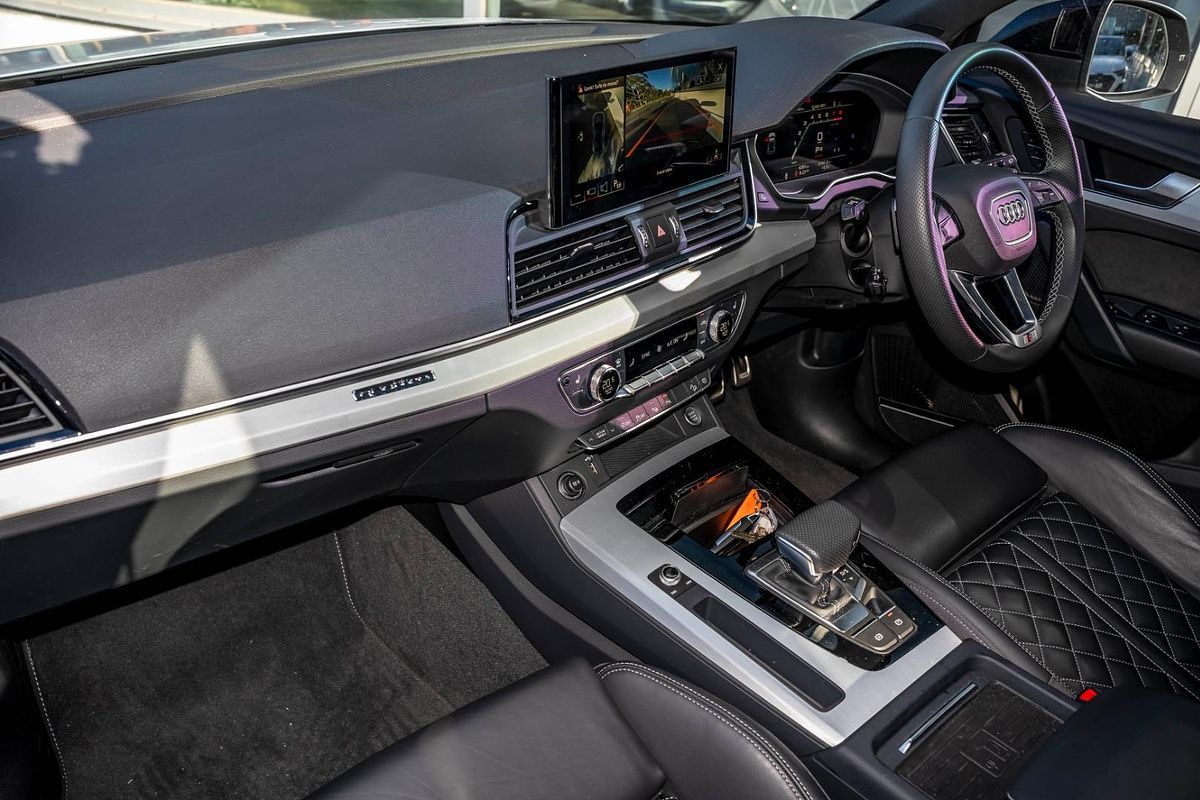 2024 Audi Q5 45 TFSI S line FY