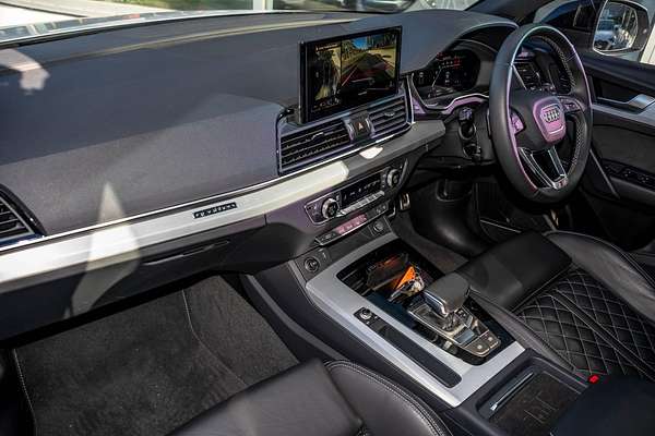2024 Audi Q5 45 TFSI S line FY