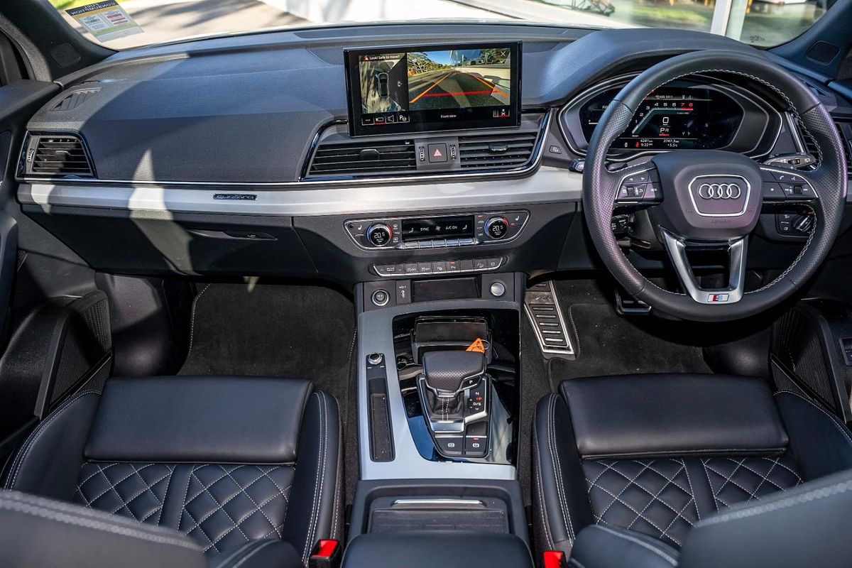 2024 Audi Q5 45 TFSI S line FY