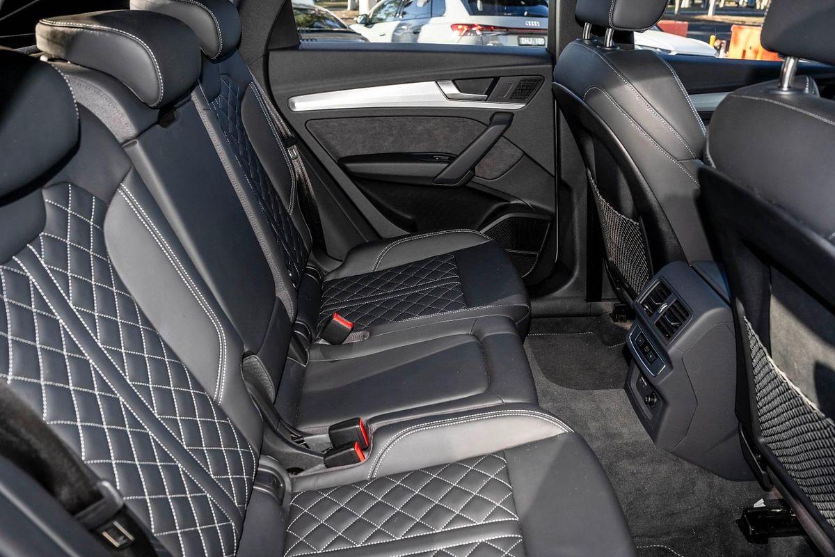 2024 Audi Q5 45 TFSI S line FY