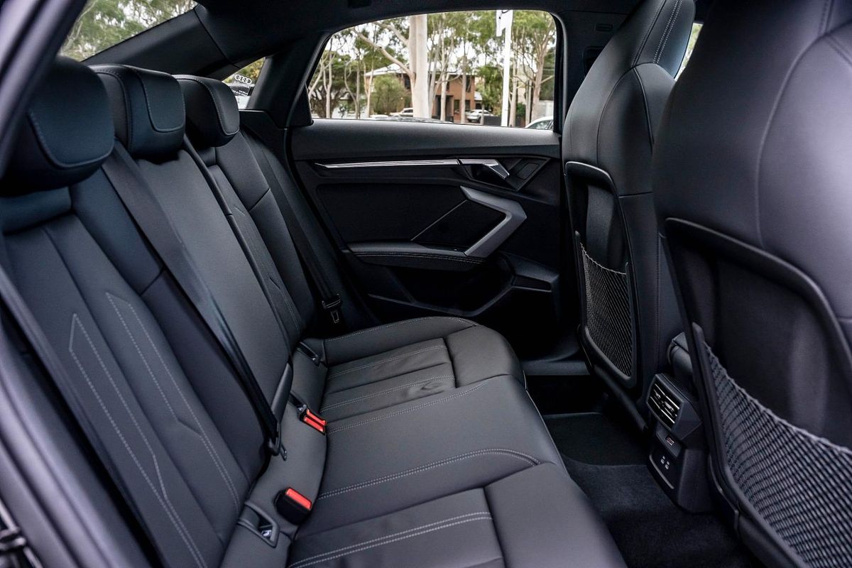 2025 Audi A3 35 TFSI S line GY