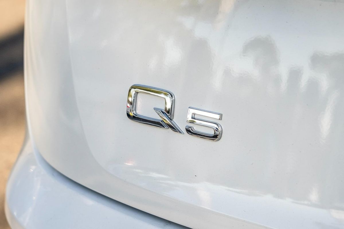 2024 Audi Q5 45 TFSI S line FY
