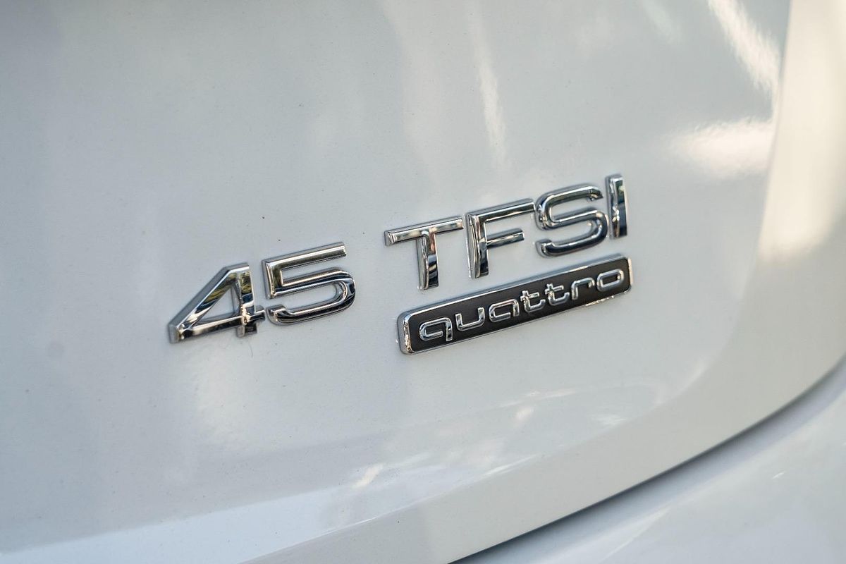 2024 Audi Q5 45 TFSI S line FY
