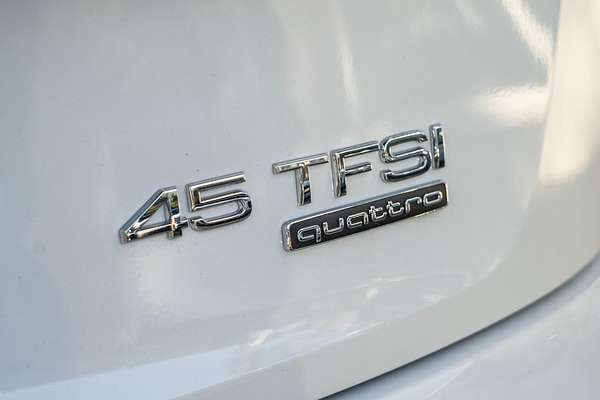 2024 Audi Q5 45 TFSI S line FY