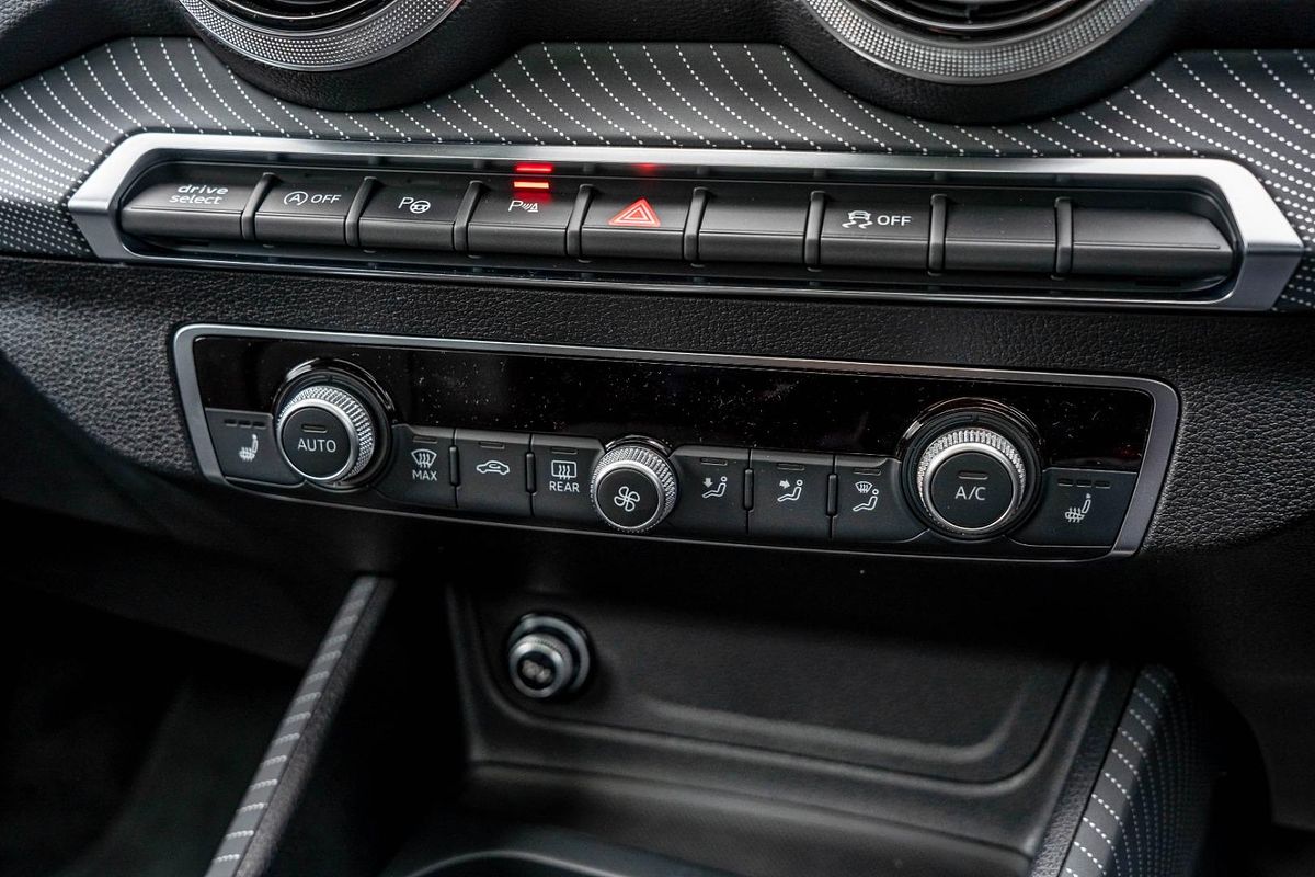 2025 Audi Q2 40 TFSI S line GA