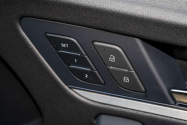 2024 Audi Q5 45 TFSI S line FY
