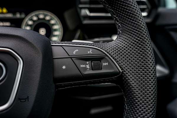 2025 Audi A3 35 TFSI S line GY