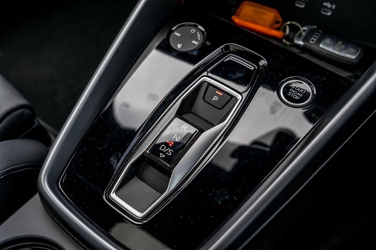 2025 Audi A3 35 TFSI S line GY