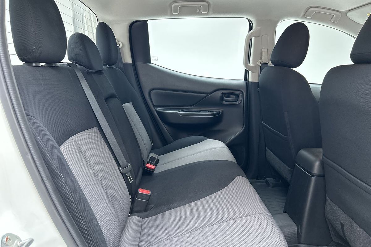 2019 Mitsubishi Triton GLX ADAS MR 4X4